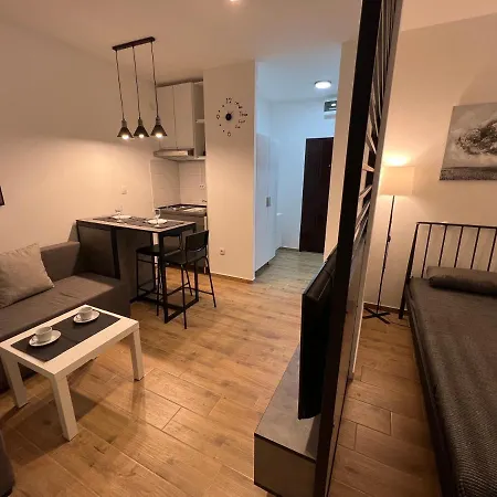 55 Apartman *